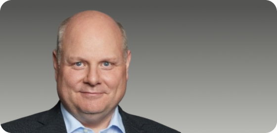 oliver-photo-no-logo (1)